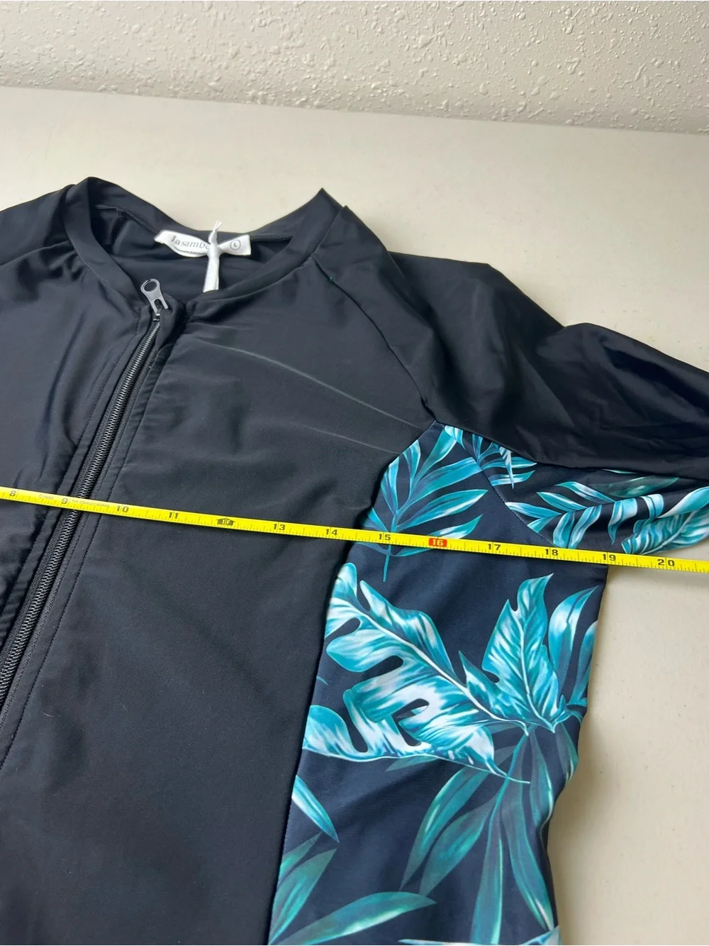 Jasambac NWT Women’s Size Large Full Zip Rash Guard Swim